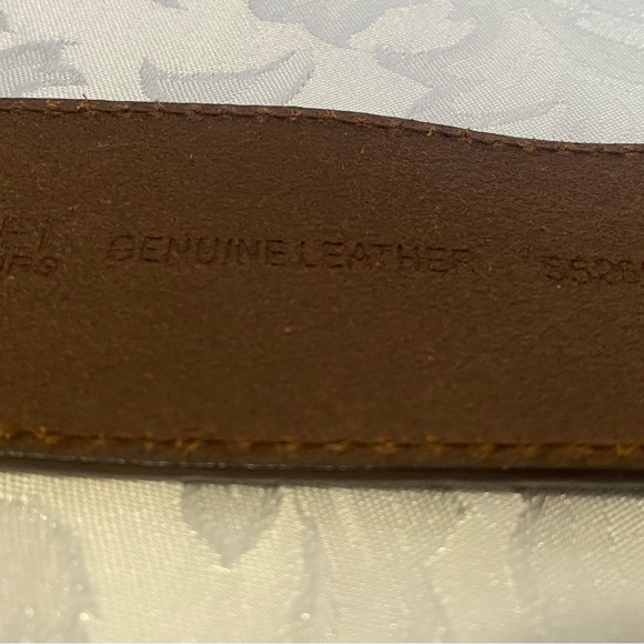 Michael Kors Women’s Belt, S/M, Distressed Bronze Buckle - Picture 4 of 5